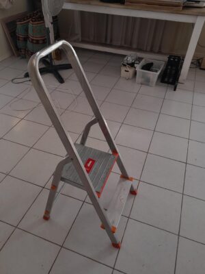 keukentrapje 2 treden merk: altrex aluminium